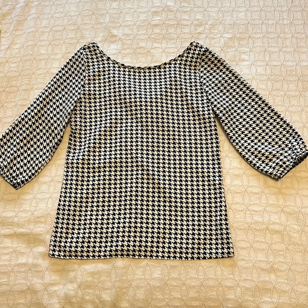 Yahada Black and Cream Houndstooth blouse with bow on back